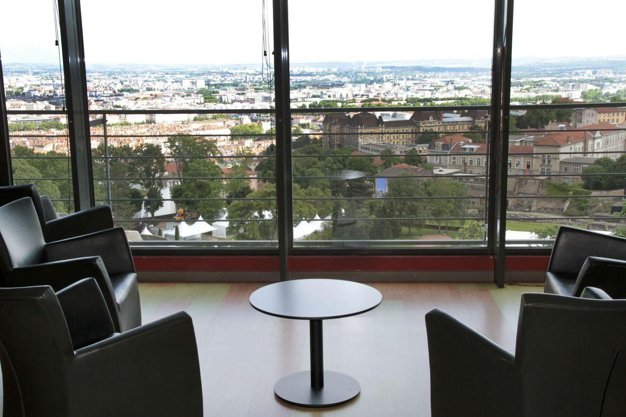 Hotel Centre Jean Bosco Lyon Exterior foto View from the 10th floor