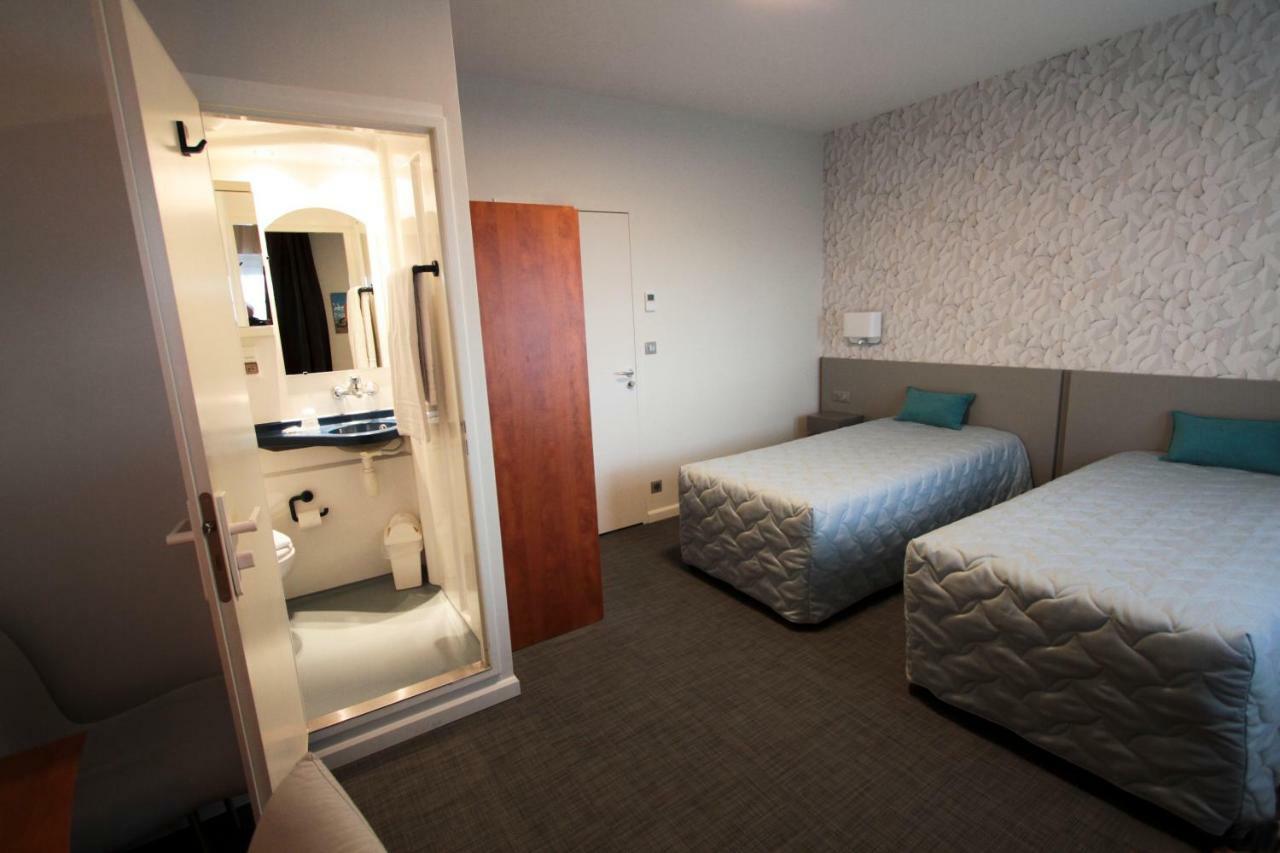 Hotel Centre Jean Bosco Lyon Exterior foto A room at the hotel